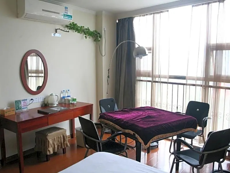 GreenTree Inn Jiangsu Yangzhou South Yangtze River Road University City Express Hotel