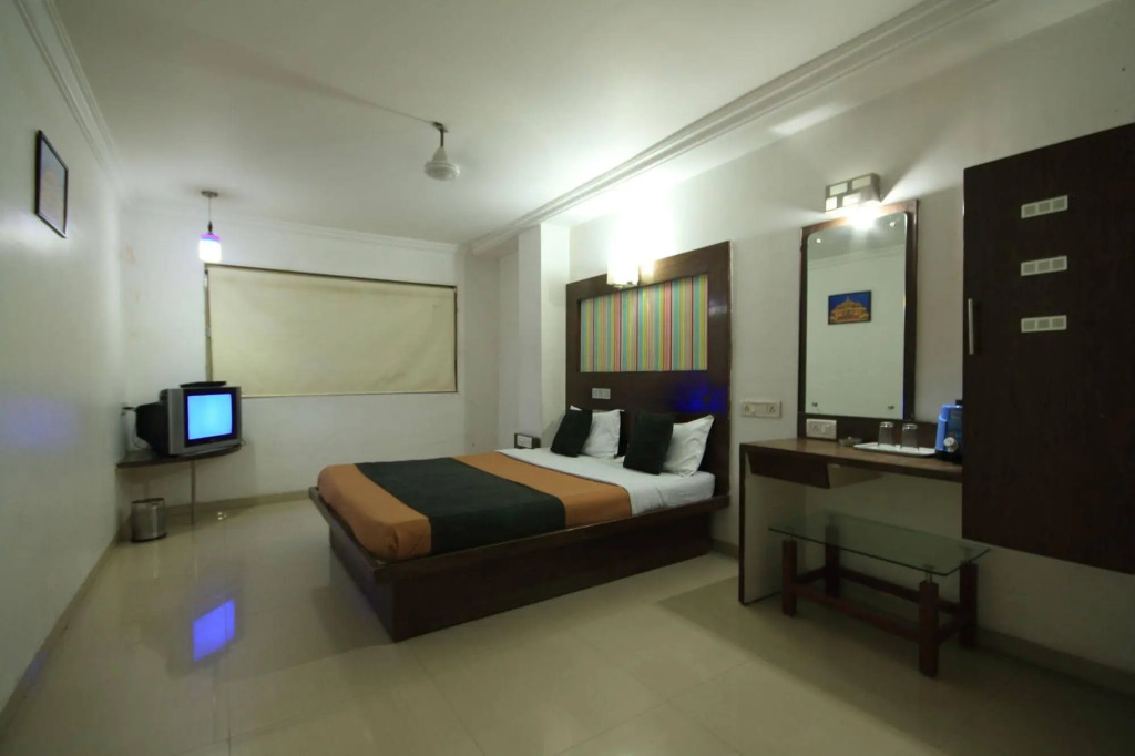 hotel kadamb inn