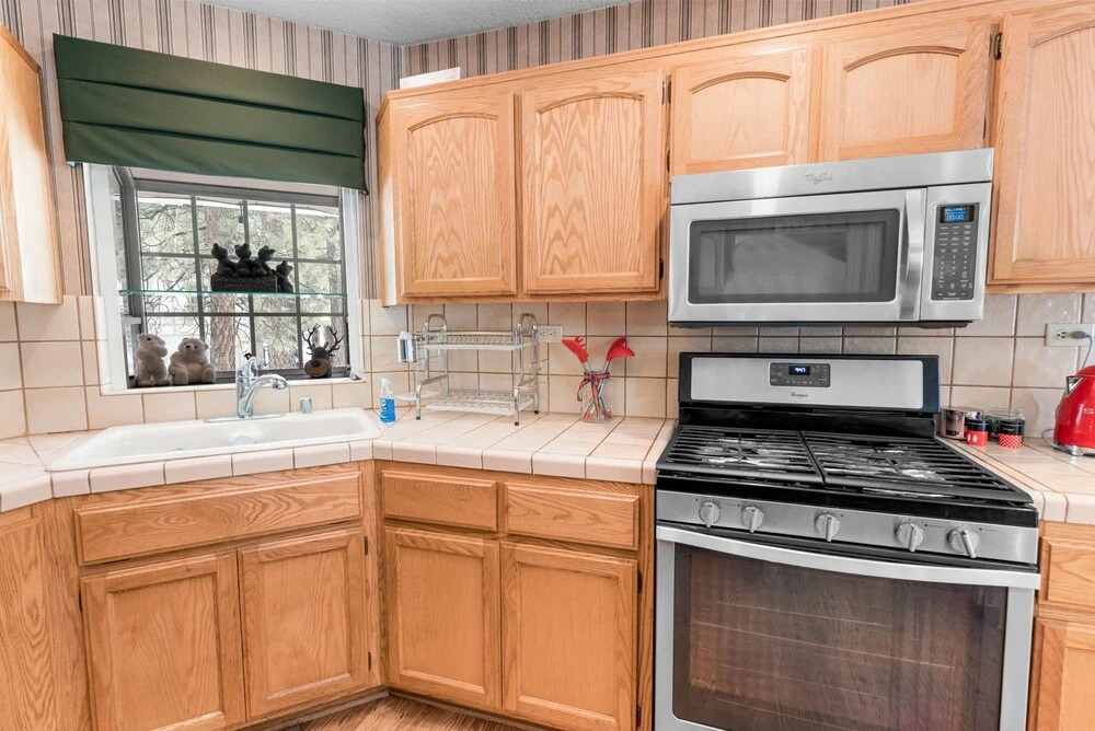 Peniche's Cabin -free Ski/snowboard Rental! -3br/2ba/foosball/wifi/smart Tvs/fenced Yard 3 Bedroom Home