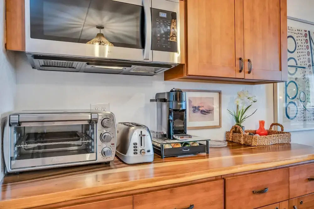 Cozy Hawaiian Unit! - Great Ocean View - Sleeps 4+ - Vrkcv