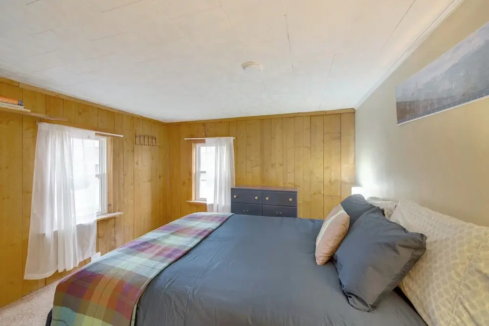 WFH Space & Yard! Walkable Lancaster Row Home