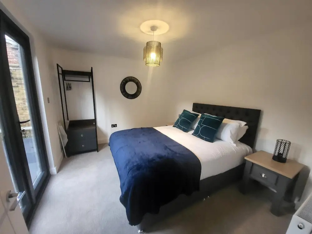 Isleworth Apartments