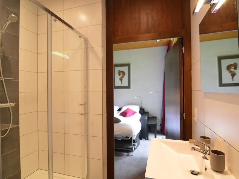 Luxury Villa with Swimming Pool near F1 Circuit