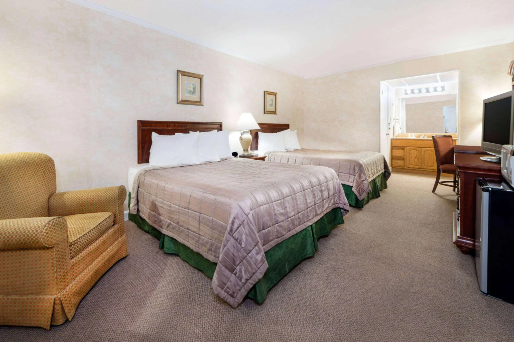 Howard Johnson Burlington