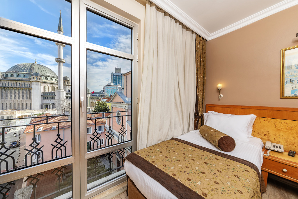 Santa Ottoman Hotel