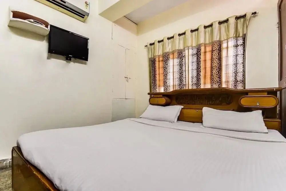 Hotel Alwin by OYO Rooms