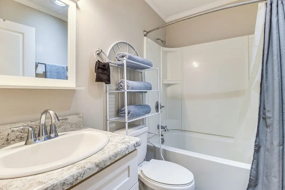Walk to Ocean: North Topsail Beach Gem w/ Balcony!