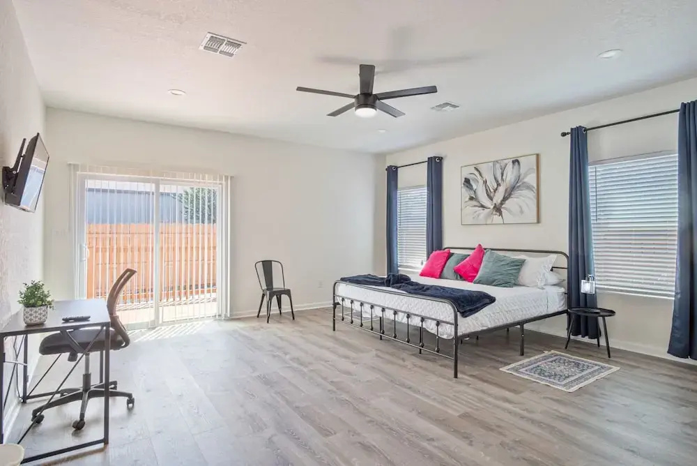 Generous 5BR 3BA Haven Close to Alamo Riverwalk