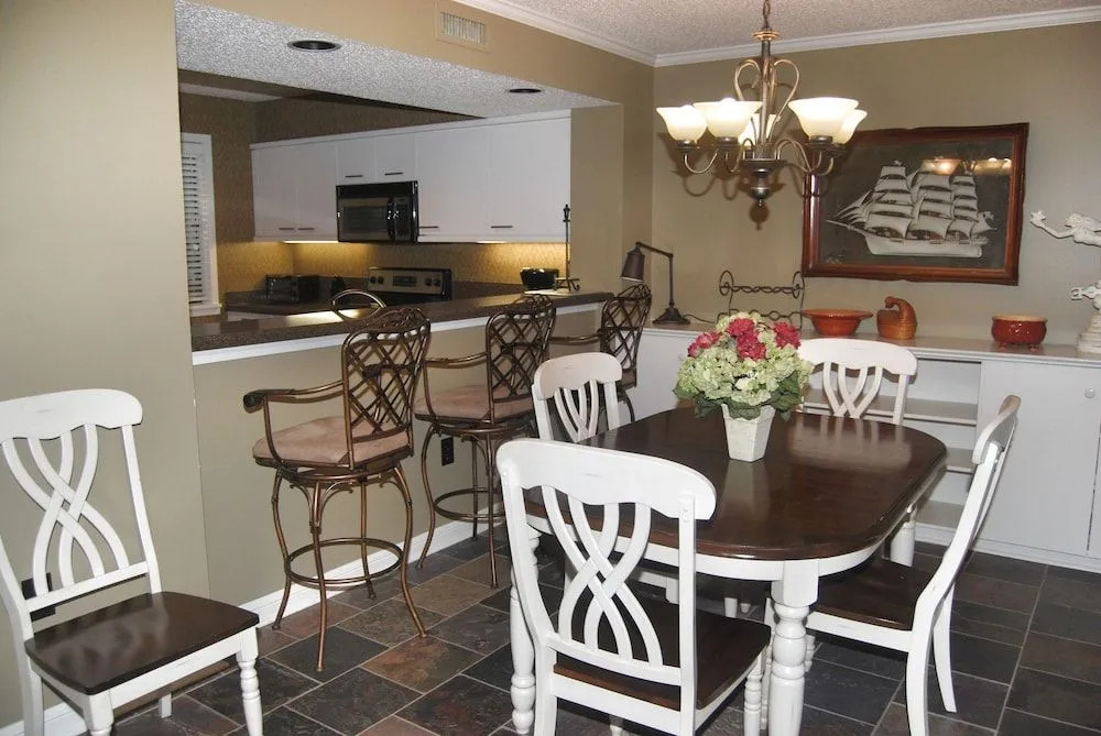 West Hyde Park 14B 2 Bedrooms 2 Bathrooms Villa