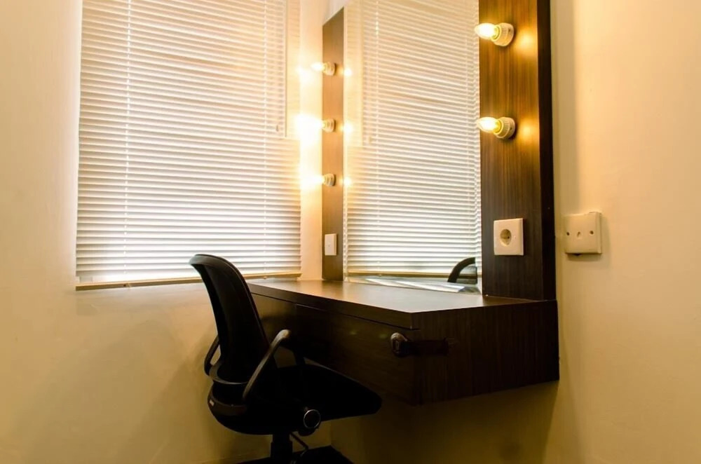 Modern And High Floor 1Br With Walk In Closet At Marina Ancol Apartment