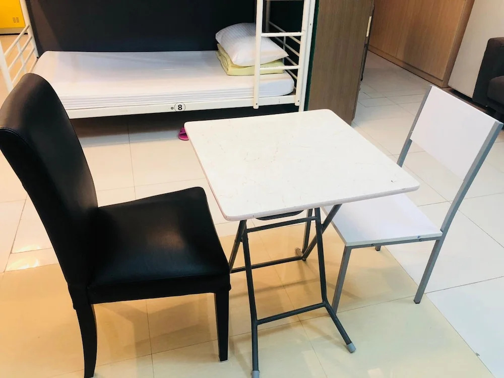 Hi Backpackers - Hong Kong Hostel Group