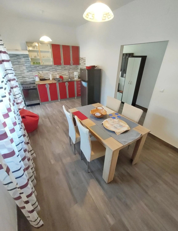 Apartments Azalea - 10 Min Walk to Beach & Umag Old Town