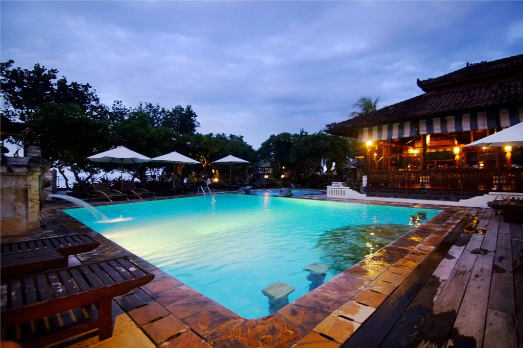 Bali Taman Lovina Resort & Spa Suites