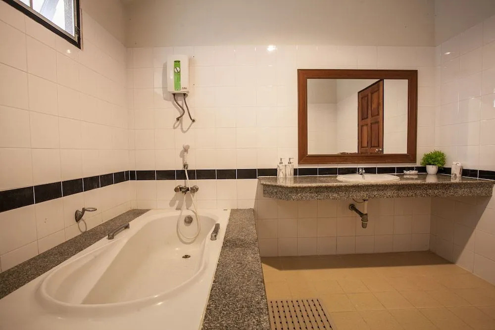 Lanta Village Resort