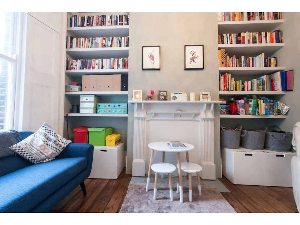 Spacious, Homey 4-br Home For 8 in Peckham