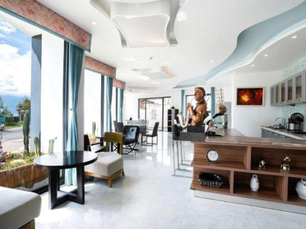 Hujing Seaview Hotel