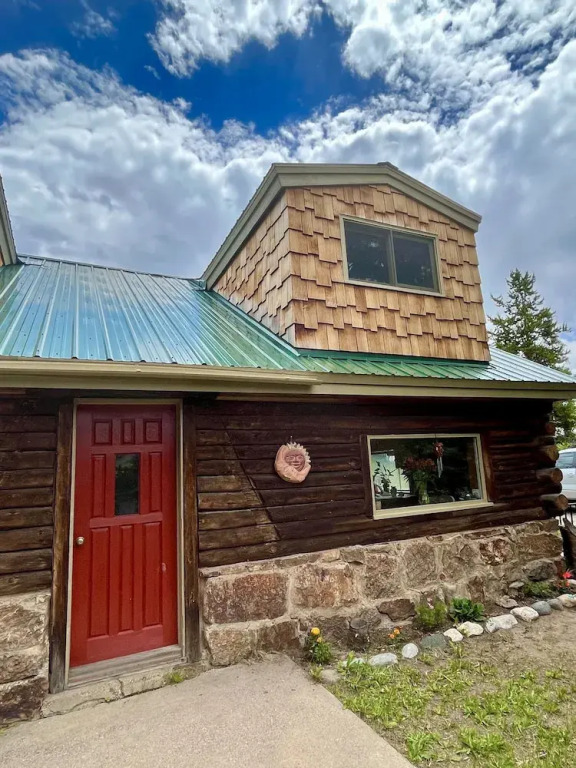 Cozy Colorado Log Cabin