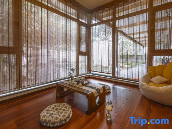 Xi'an Baishiyunju Homestay (Qinling Wildlife Park Branch)