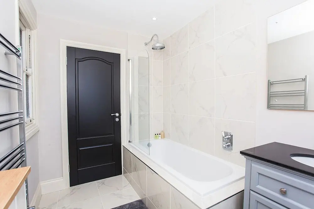 Newly Renovated 2 Bed in Wimbledon Village