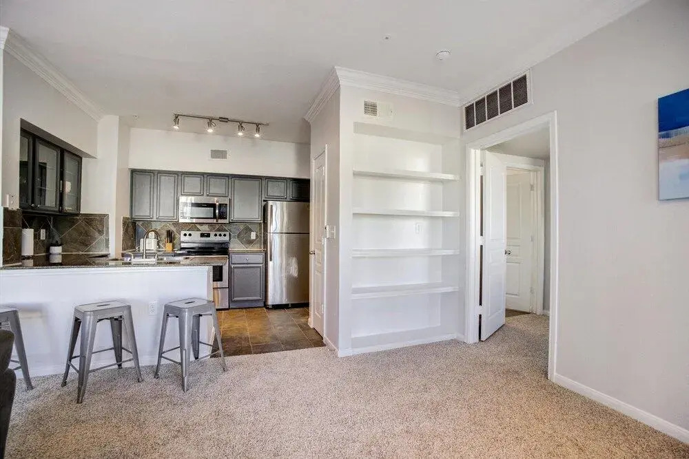 Apartments near Houston Medical Center & Rice University by Frontdesk