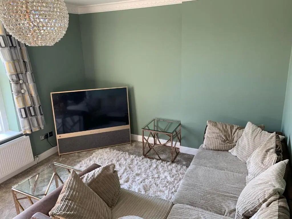 Stylish 2 Bed Penthouse in Trendy Pontcanna