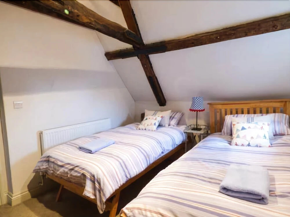 Host & Stay - The Old Paul Pry