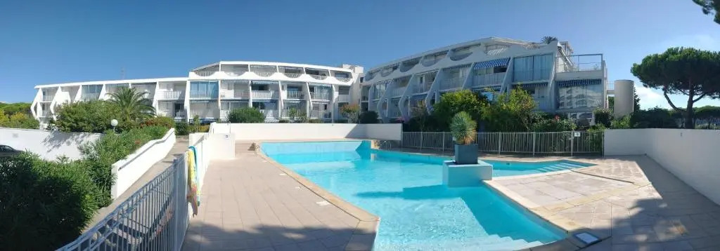 Les sables d'or, P2 piscine et PARKING privé