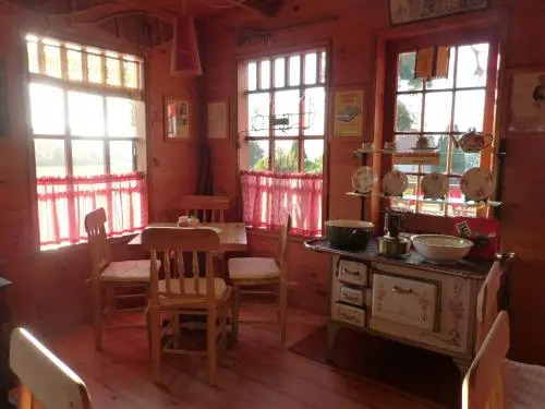Cabañas & Cafe Lahuel