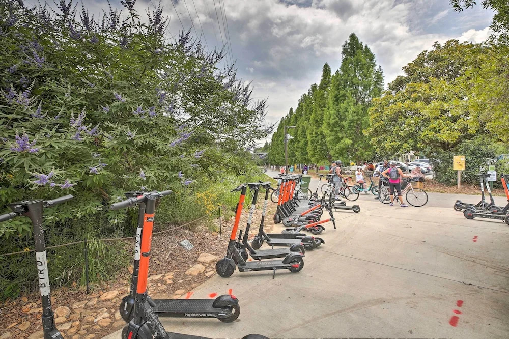 Charming Atlanta Apt - Walk to Piedmont Park!