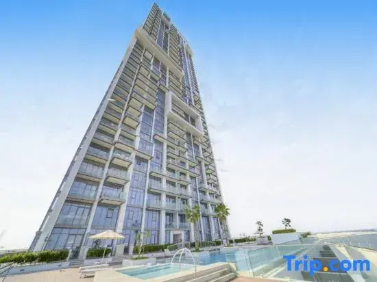 bnbme | Sea-Facing Apt w/ Pool in Maritime City