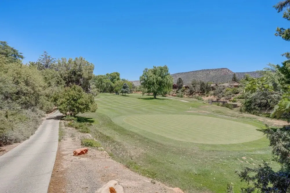 Sedona Condo on Golf Course w/ Pool Access!