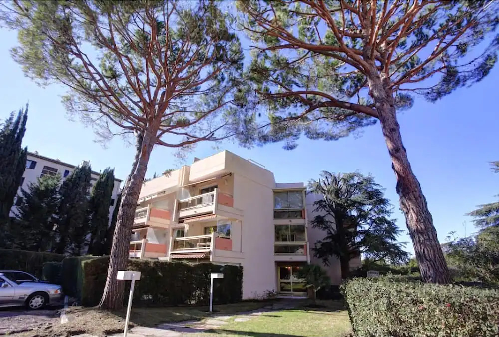 Apartment Borromees