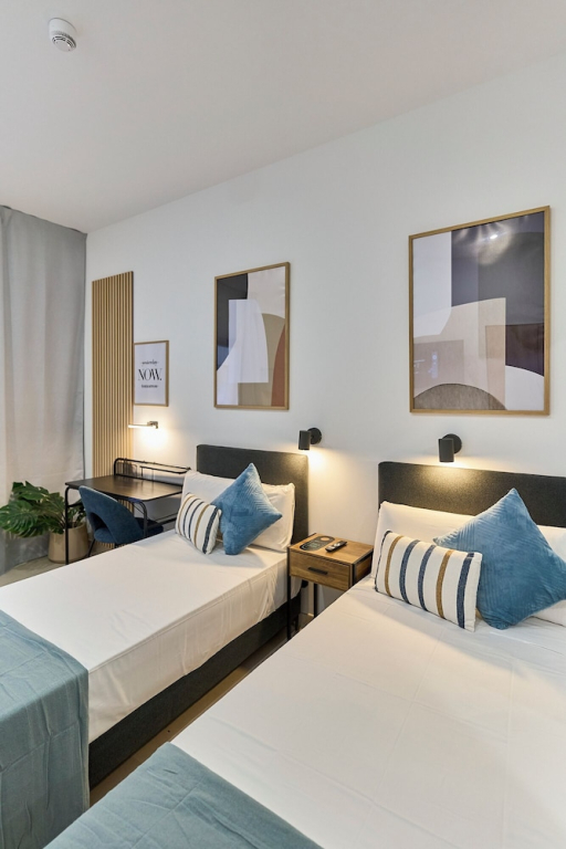 Sant Adrià Urban Suites by gaiarooms