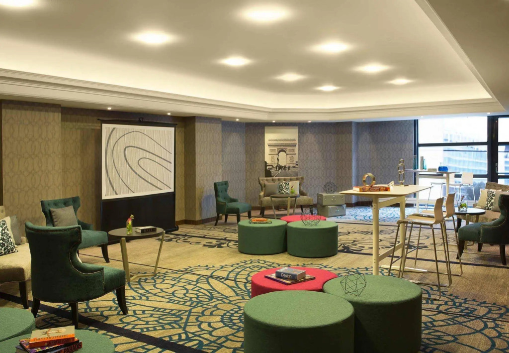 Renaissance Paris La Defense Hotel
