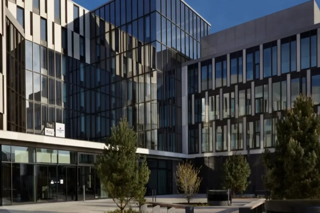 Holiday Inn - the niu, Hub Dusseldorf Messe by IHG