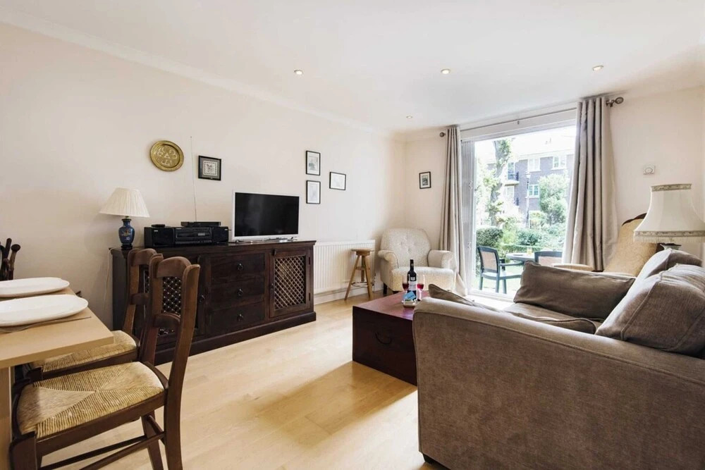 Homely Brompton Park Apartment