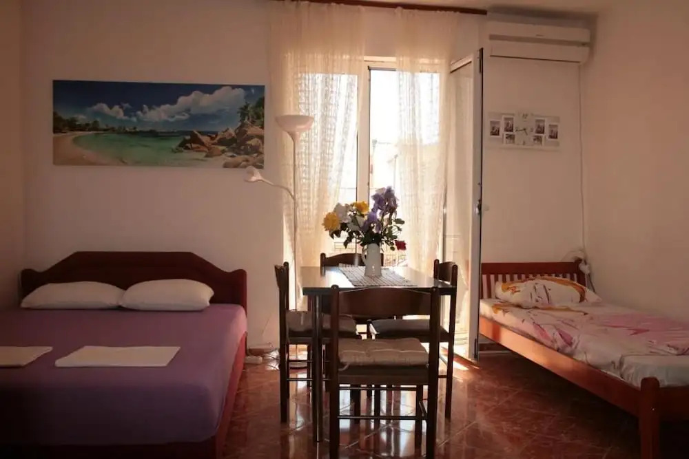 Studio Apartment on the Beach