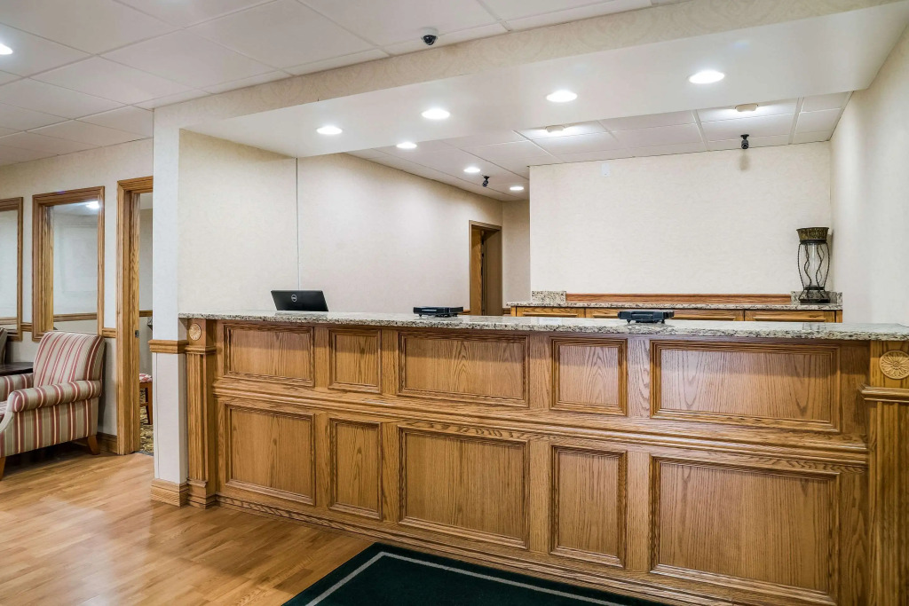 Country Inn & Suites by Radisson, Saginaw, MI