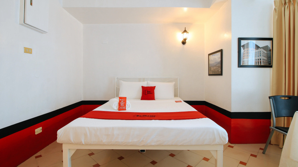 RedDoorz at The Providence Tower