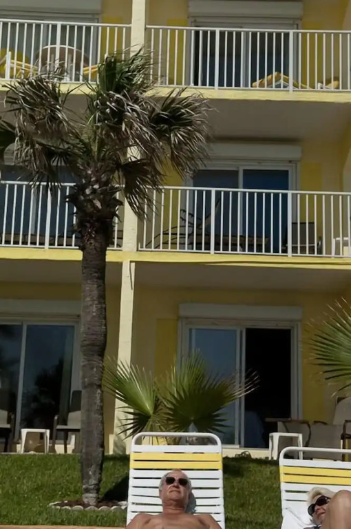 Sand Castle Motel
