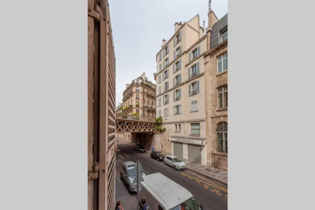 Greeter-Bel appartement Parisien de 70m2 - St Lazare