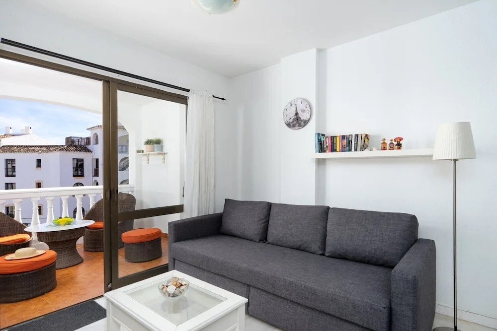 Charming Apartment Near Beach and Golf Ref 115