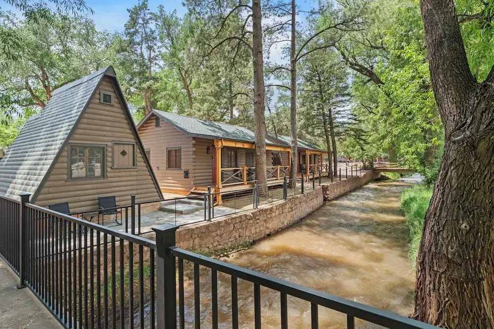 Timber Lodge Cabin 10