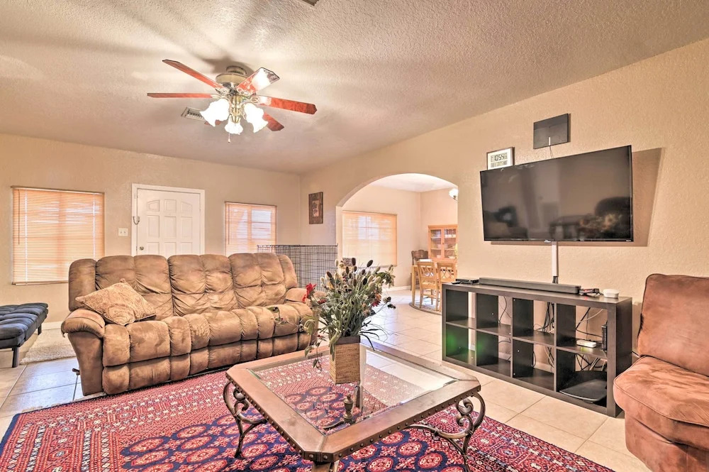 Lake Views & Private Porch: Auburndale Family Home