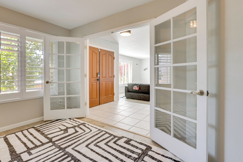 Luxury 5BR + Private Casita Theater Room + Pool