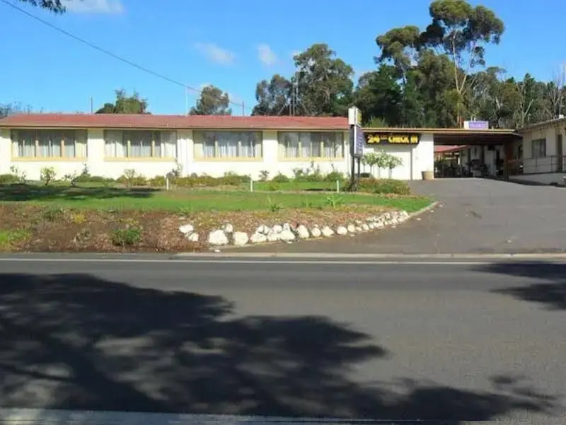 Golden Hills Motel