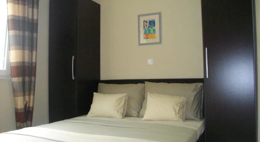 Luna Apartments