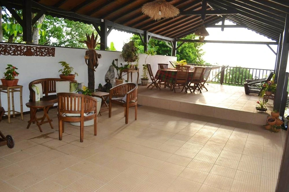 Property with 3 Bedrooms in Deshaies, with Wonderful Sea View, Shared Pool, Enclosed Garden - 2 Km From the Beach