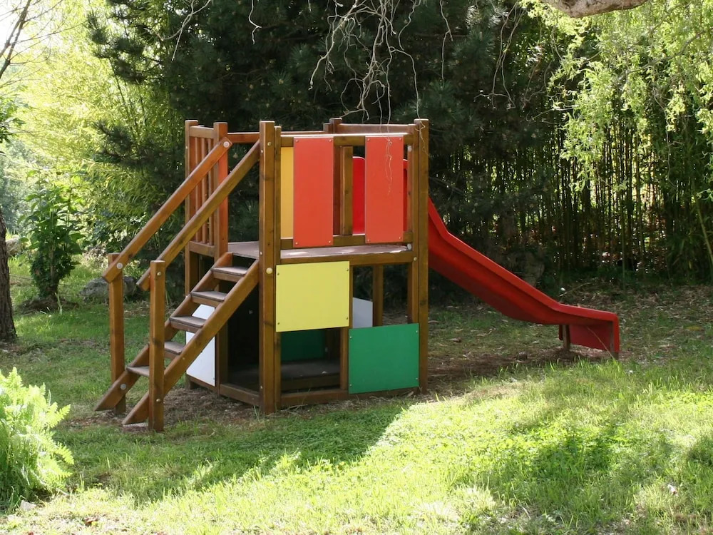 Secluded holiday home with a dishwasher, not far from Sarlat
