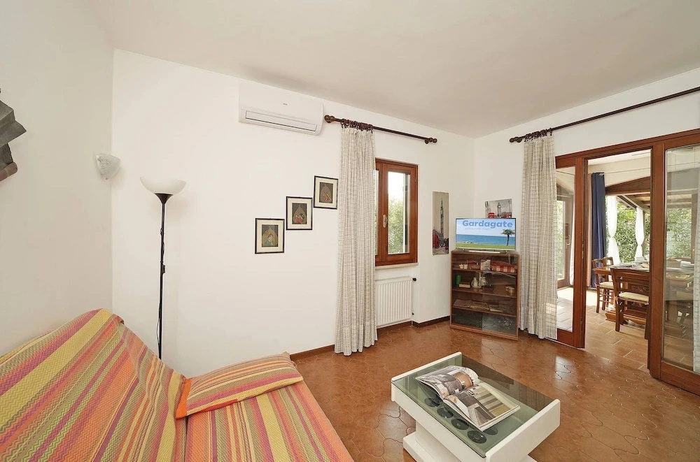 Casa Della Bougan-ville